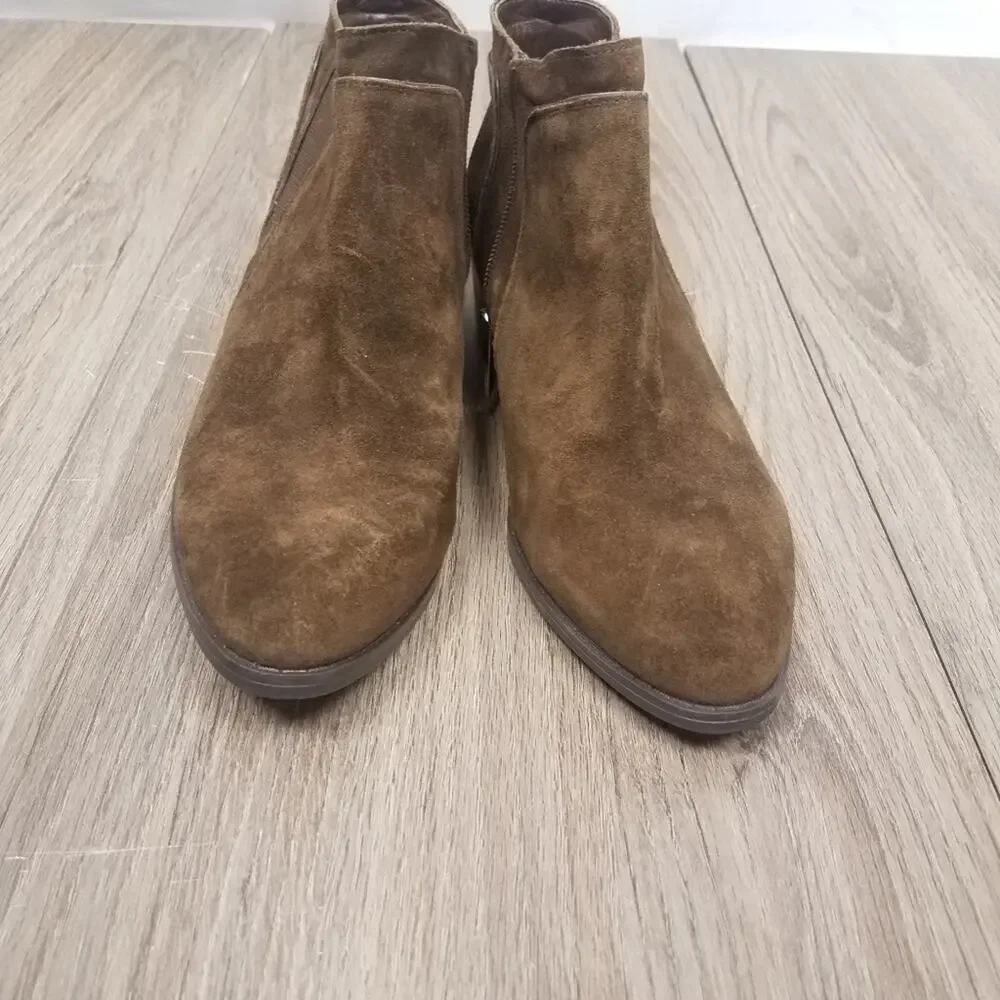NWT Karl Lagerfeld Brown Suede‎ booties sz. 9.5